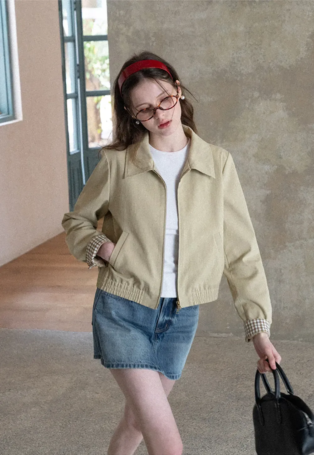 Short Jacket with Collar and Elastic Hem