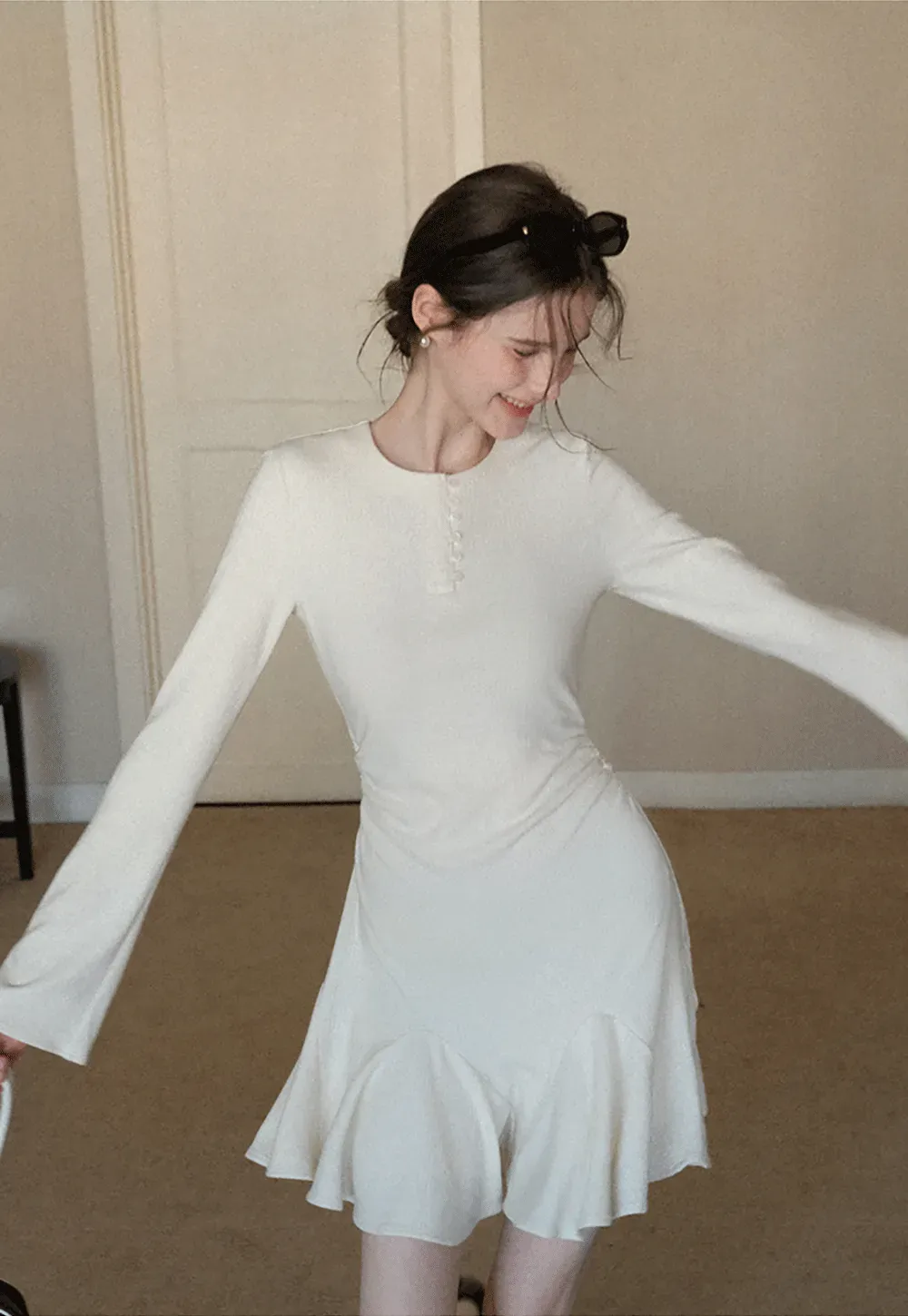 Elegant Flared Sleeve Mini Dress with Ruffle Hem