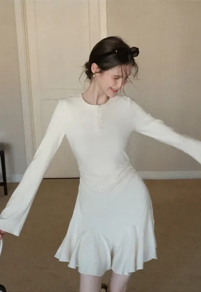 Elegant Flared Sleeve Mini Dress with Ruffle Hem