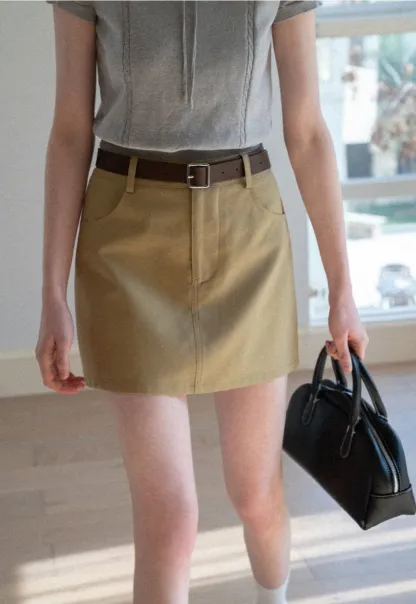 A-line mini skirt with front pockets and belt loops