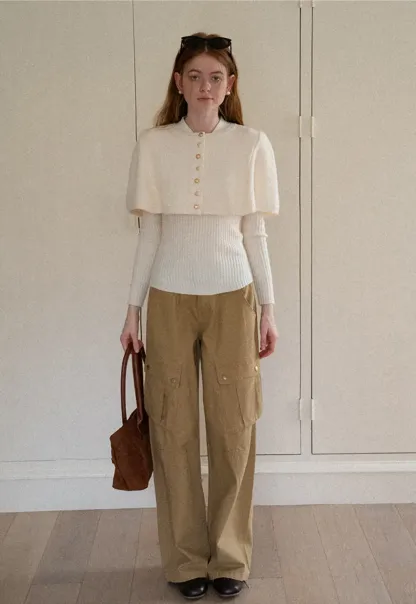 Wide leg utility pants with back pockets and side seams