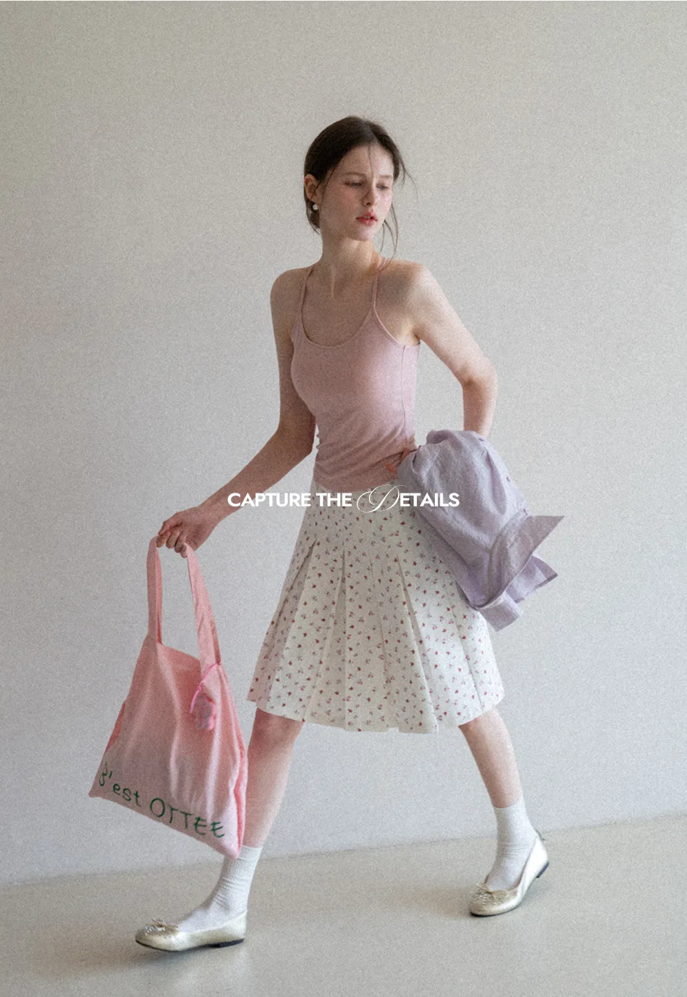 Pleated skirt with floral print