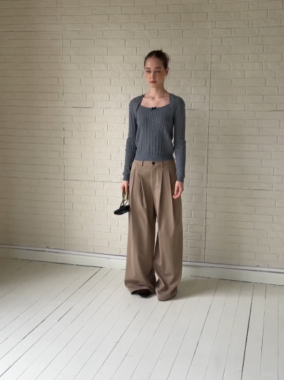 Casual Beige Wide-Leg Pants with Pleat Detail