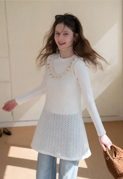 knitted sleeveless tank top with lace trim and button details