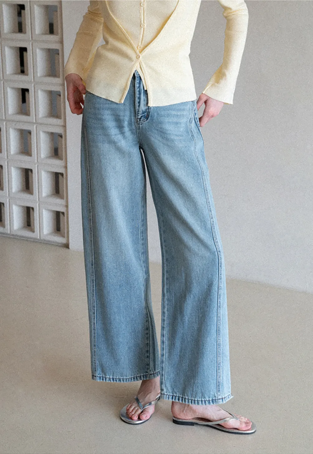 Wide leg high waist denim pants with belt loops