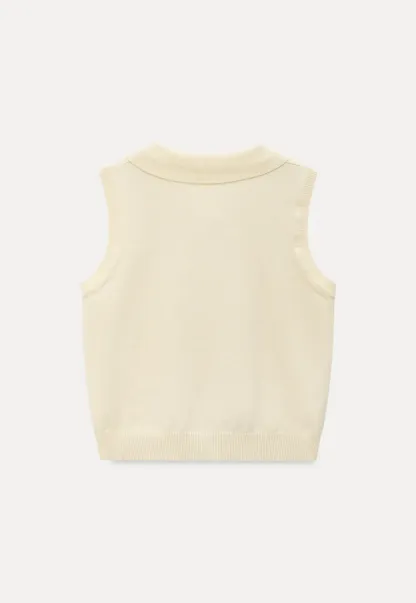 Sleeveless Knit Top with Collar and Buttons