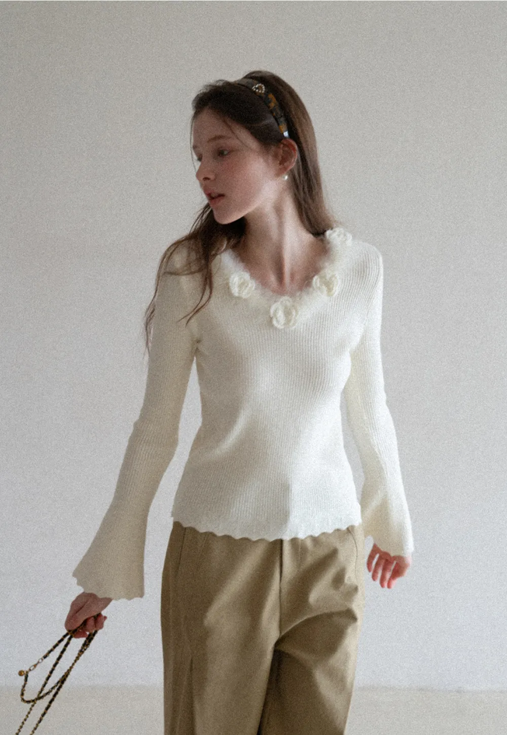 Floral Embellished V Neck Woolen Knit Sweater