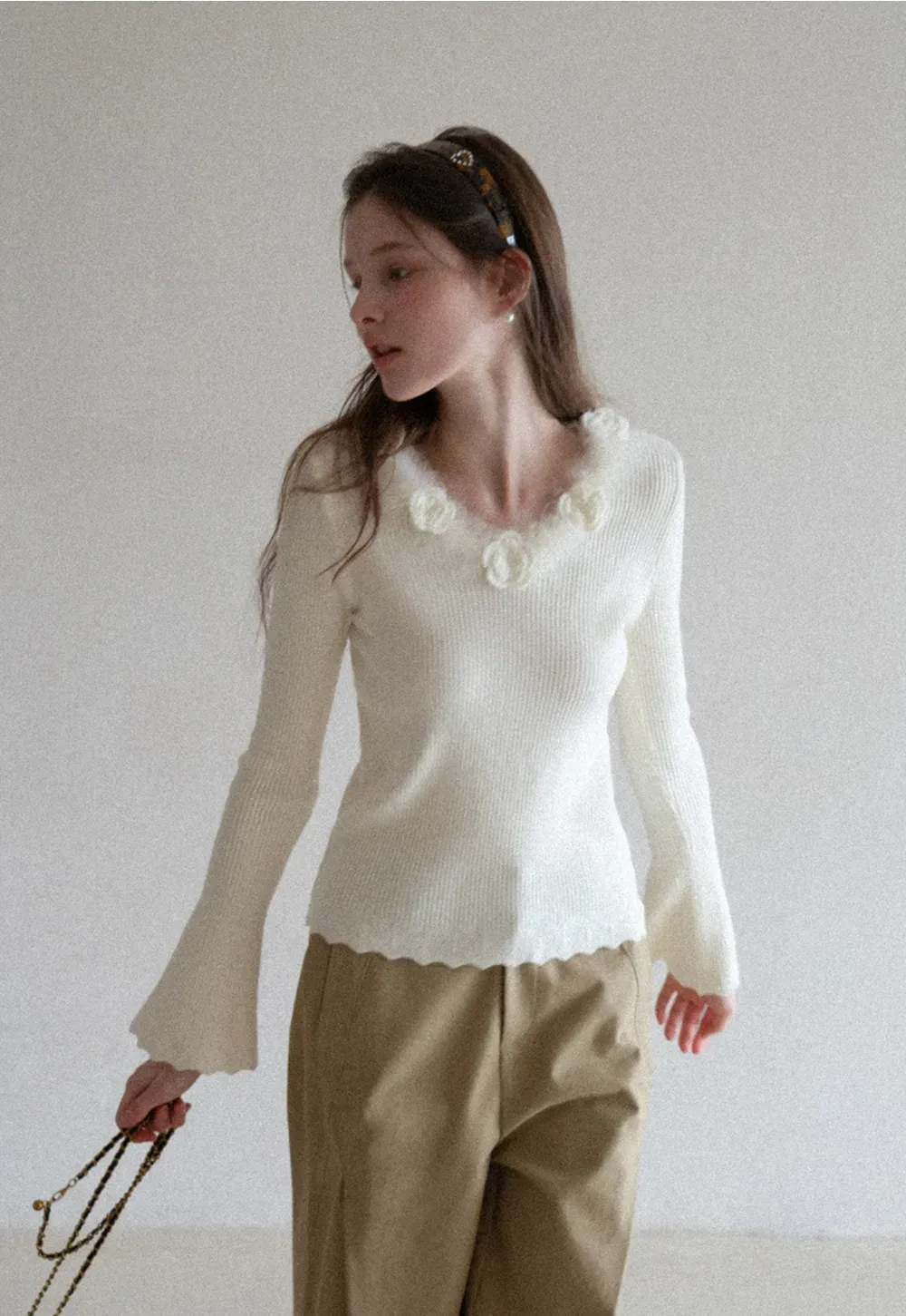 Floral Embellished V Neck Woolen Knit Sweater