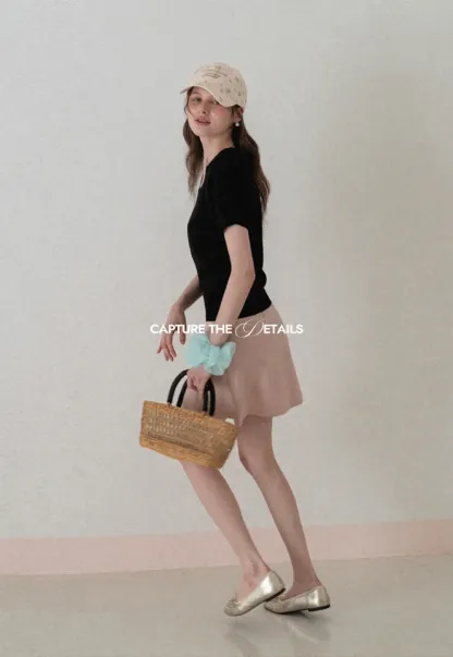 V Neck Short Sleeve Knit Sweater with Collar