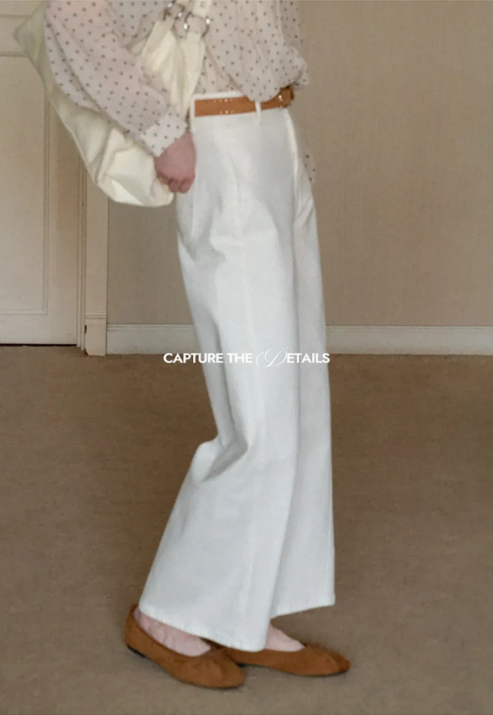 Wide leg high waist denim jeans with belt loop design