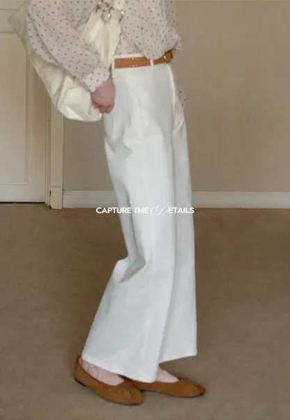 Wide leg high waist denim jeans with belt loop design