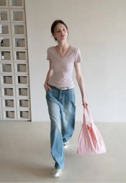 V neck short sleeve knit t shirt