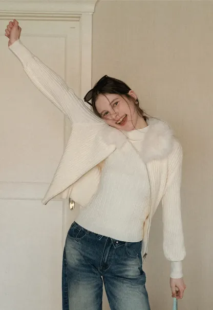Ribbed knit sweater with fur collar detail