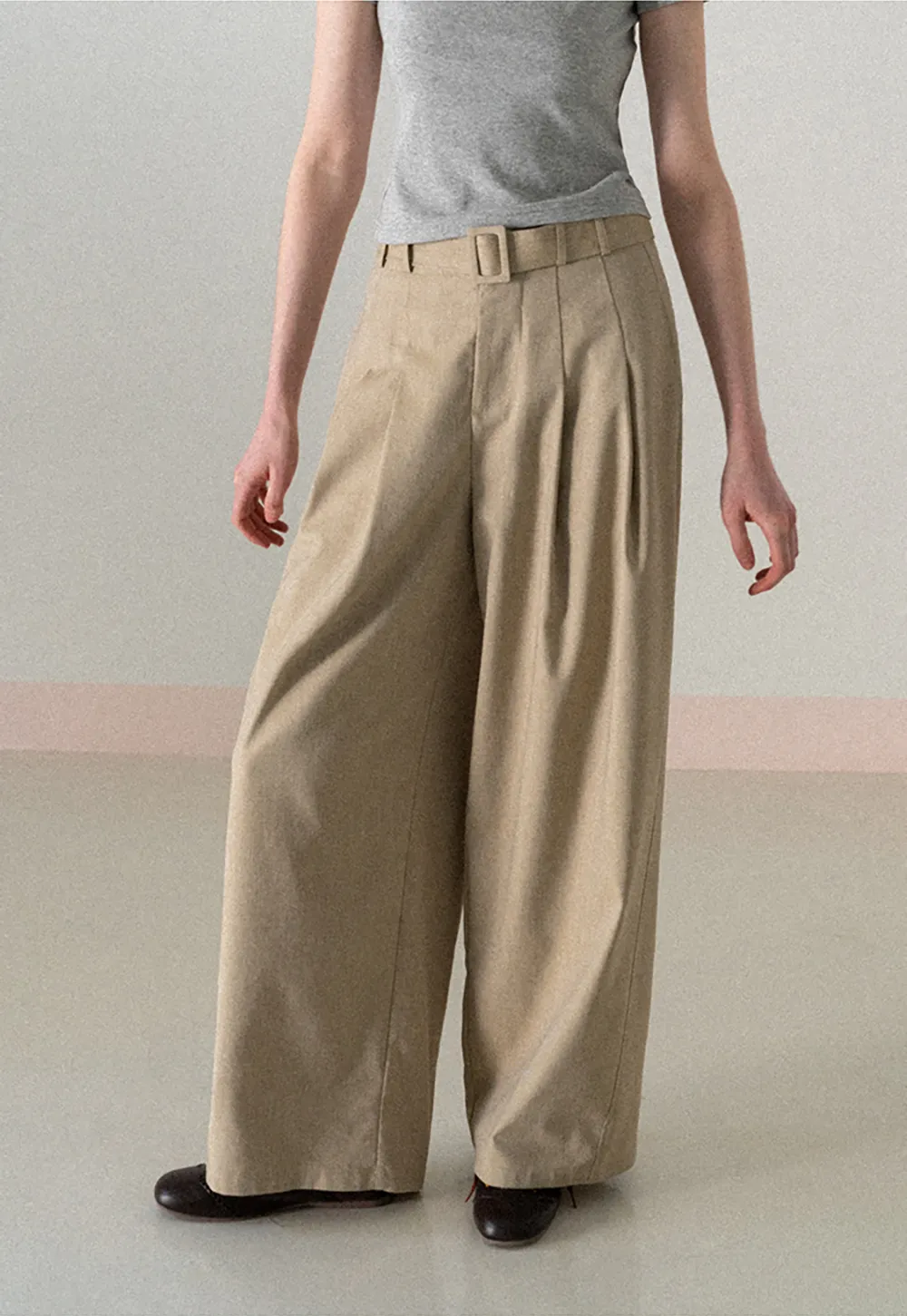 Wide Leg Pleated Casual Pants with Belt