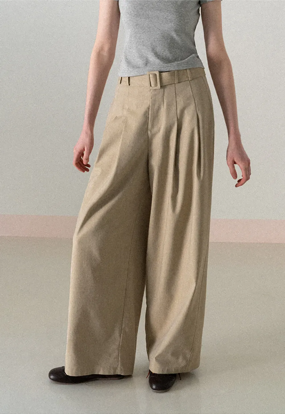 Wide Leg Pleated Casual Pants with Belt