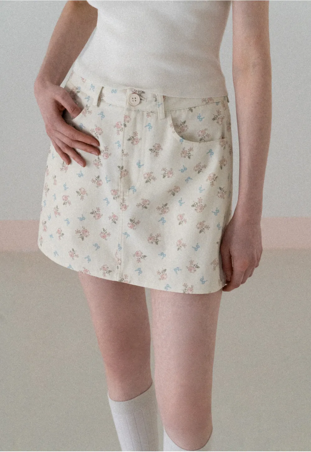 Floral Print Mini Skirt with Front Pockets