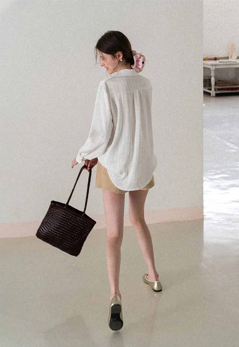 High waist denim shorts with belt loop and front pockets