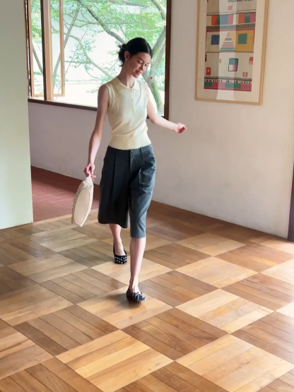 Pleated Wide Leg Cropped Pants
