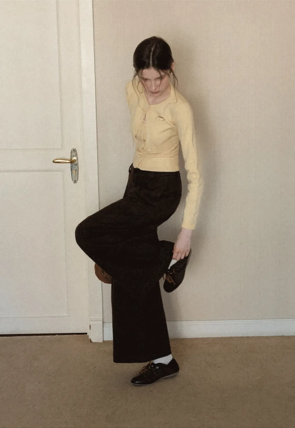 Wide leg pleated casual pants with high waist design