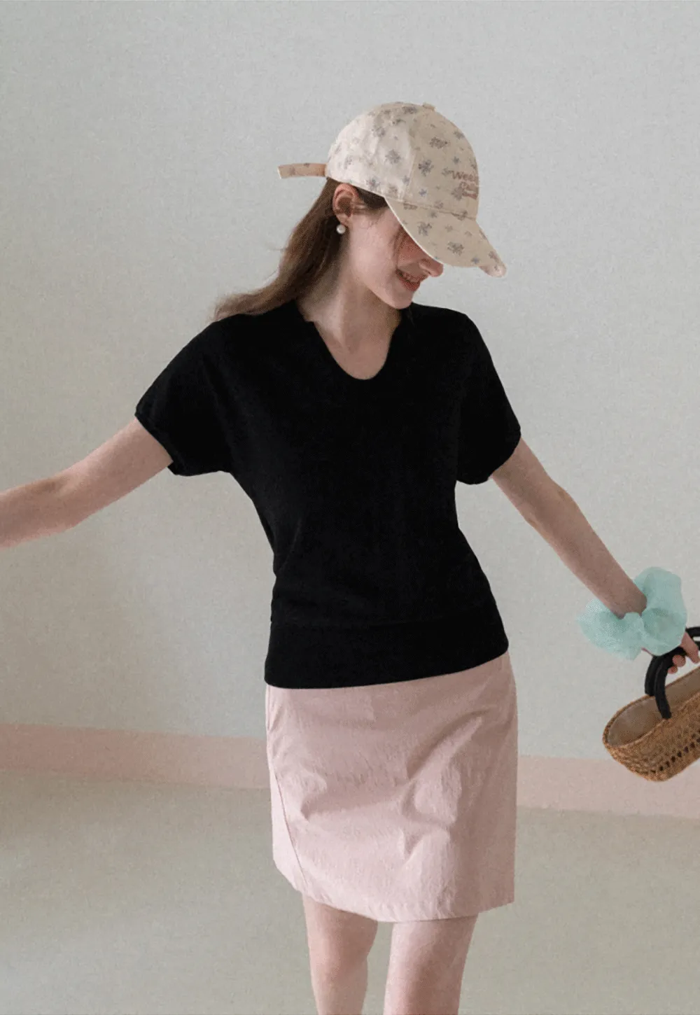 V Neck Short Sleeve Knit Sweater with Collar