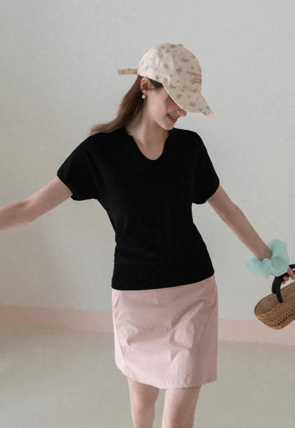 V Neck Short Sleeve Knit Sweater with Collar