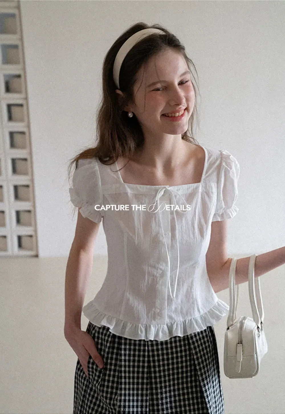 Square neck puff sleeve blouse with ruffle hem