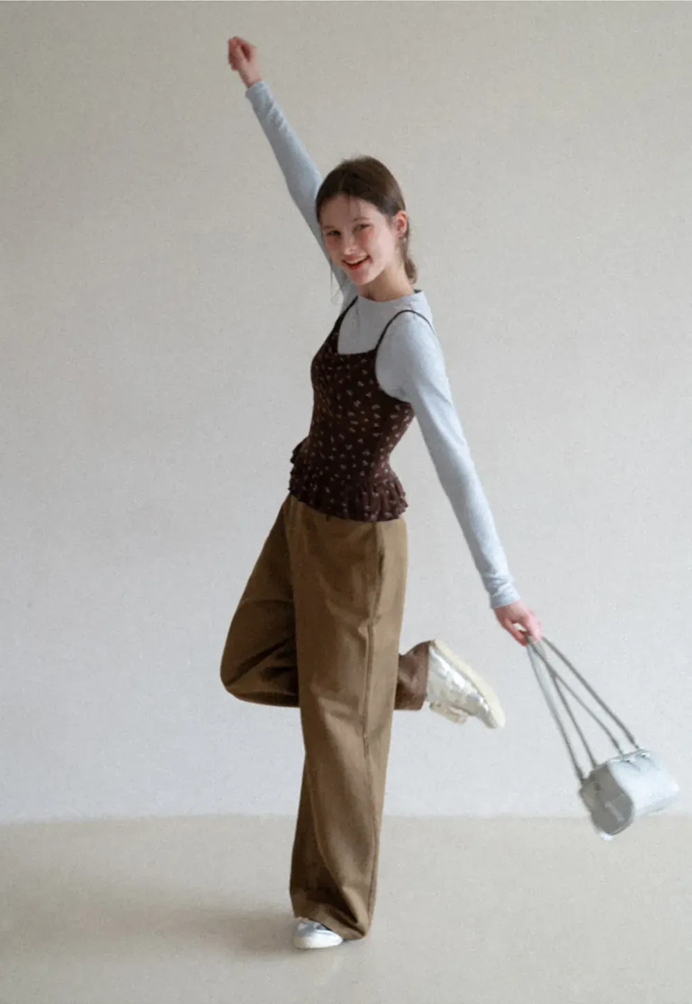 Wide leg casual pants with front pockets and relaxed fit