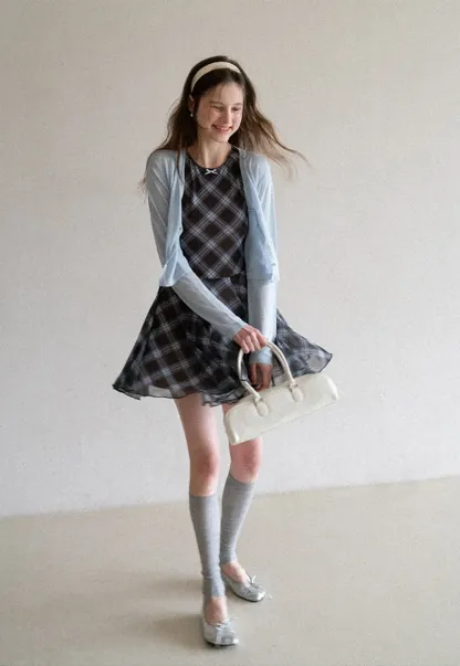 Lightweight Long Sleeve Cropped Knit Top