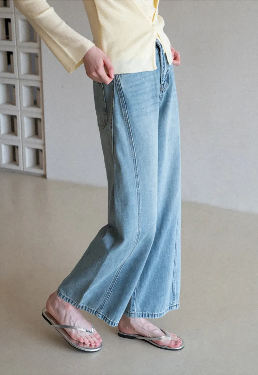 Wide leg high waist denim pants with belt loops