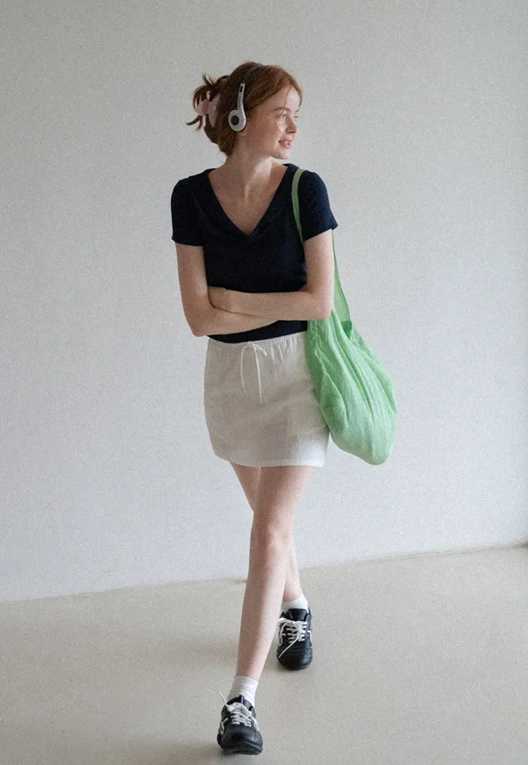 Women's V-Neck Cropped Top