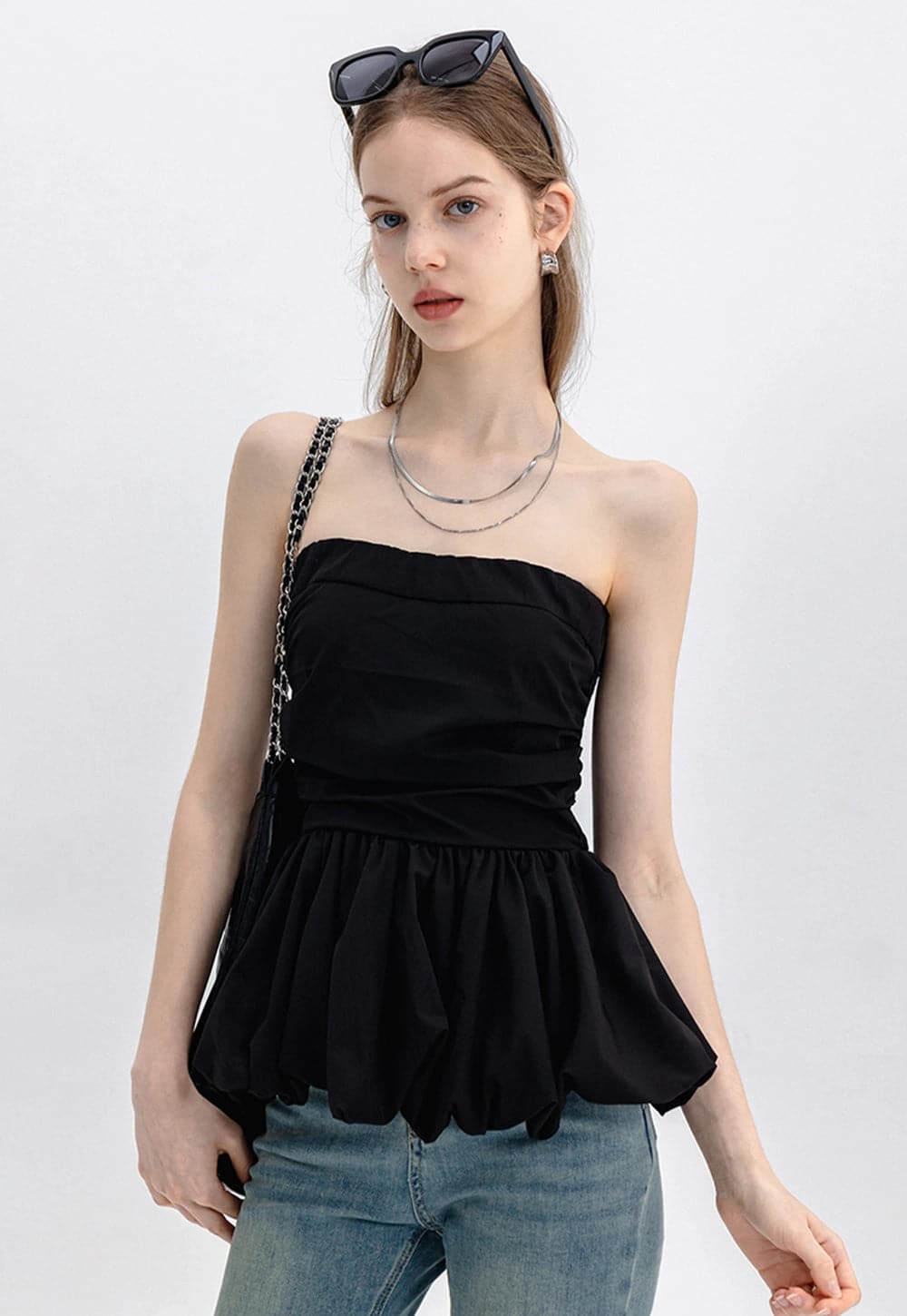 Chic Off-Shoulder Bandeau Top with Gathered Hem – EGGKA Chic Off-Shoulder Bandeau Top with Gathered Hem – EGGKA