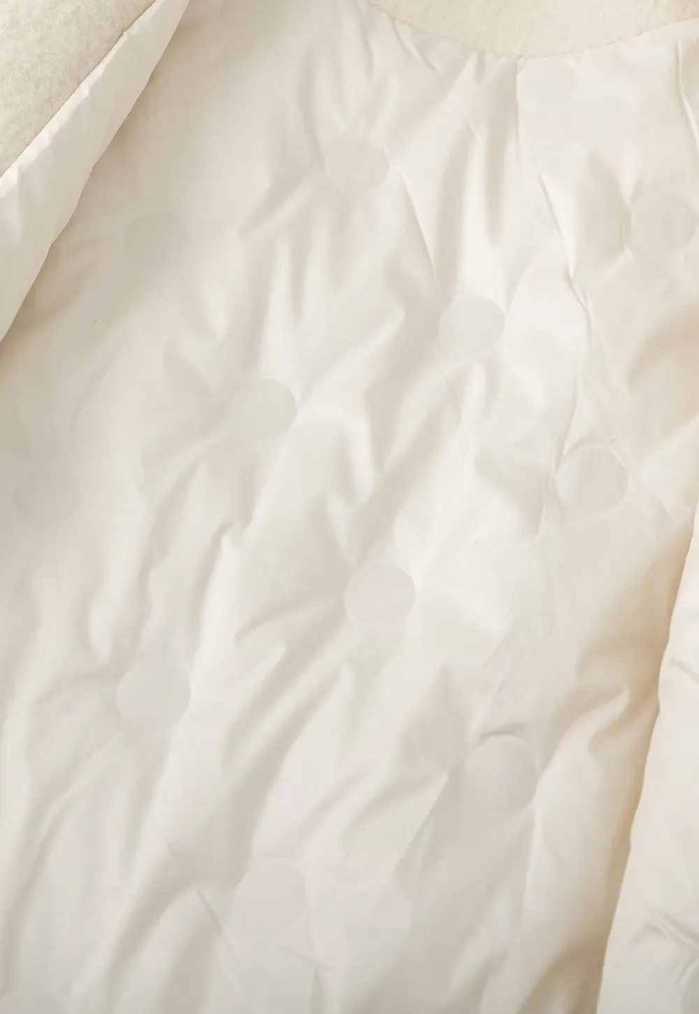 Elegant Wool Coat with Bow Detail and Contrasting Collar