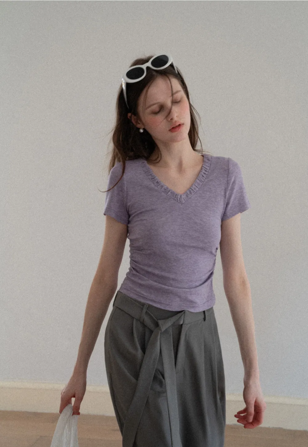 V neck short sleeve t shirt with ruffled trim