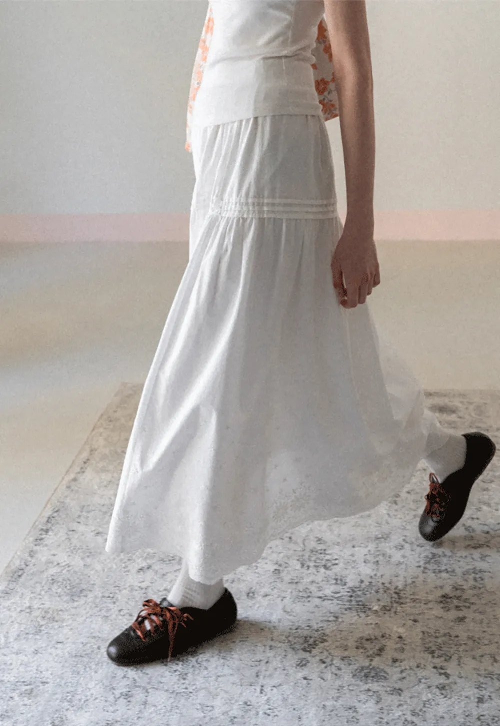 Tiered A-line Midi Skirt with Pleated Detail