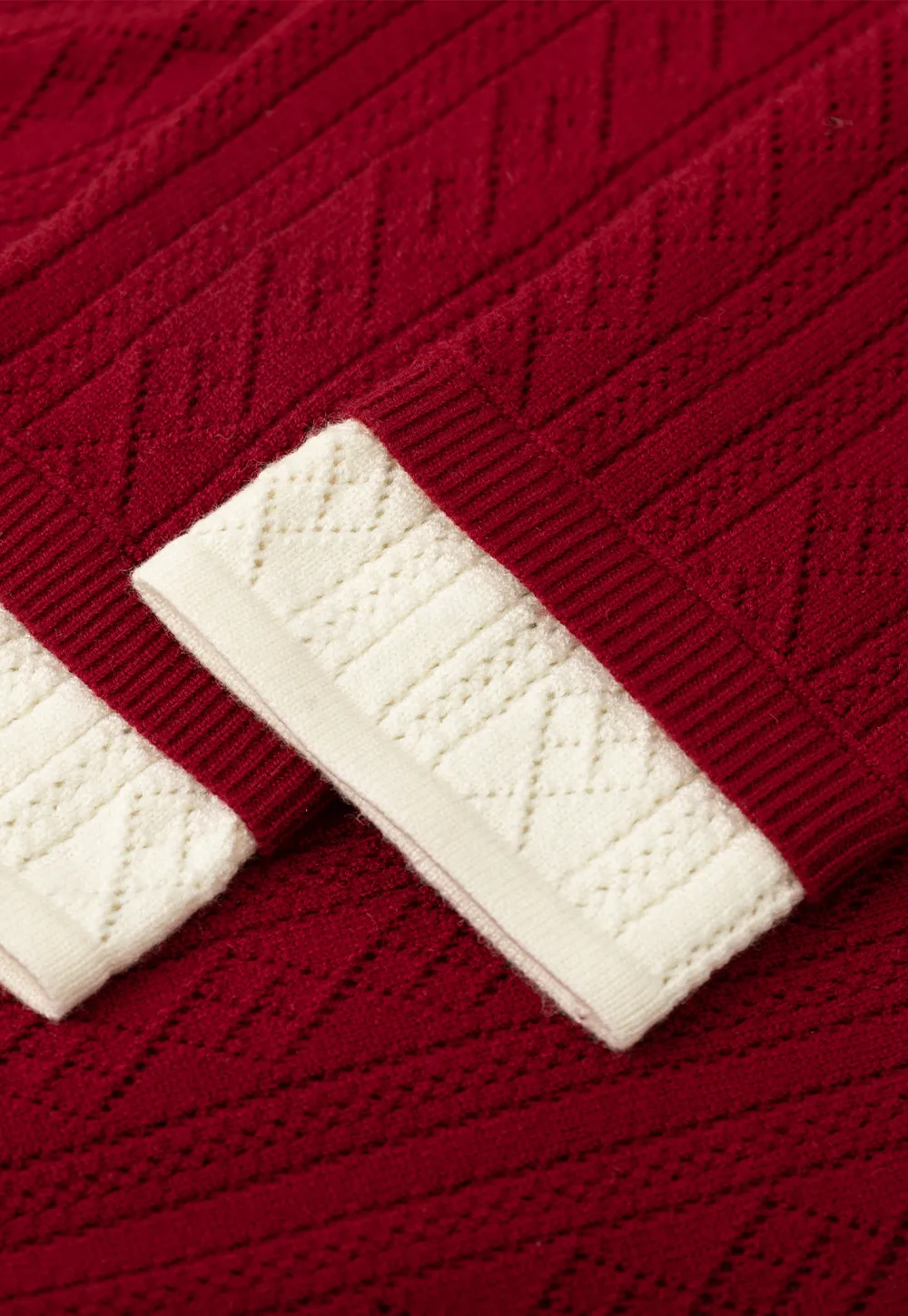 Elegant Knit Cardigan with Bow Detail and Ribbed Texture