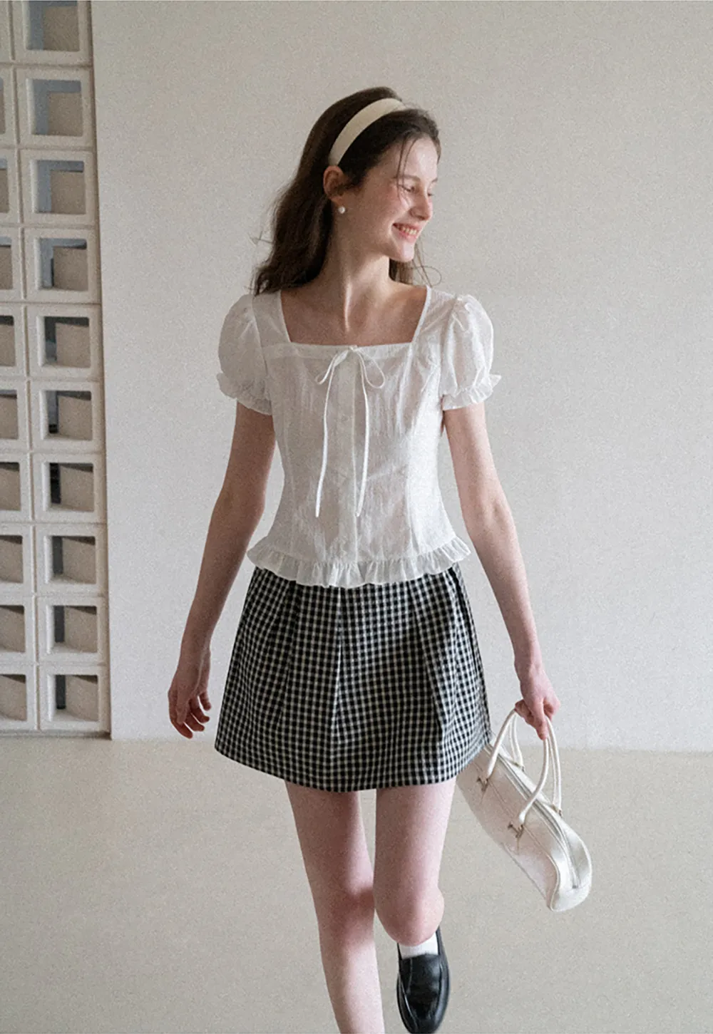 Square neck puff sleeve blouse with ruffle hem