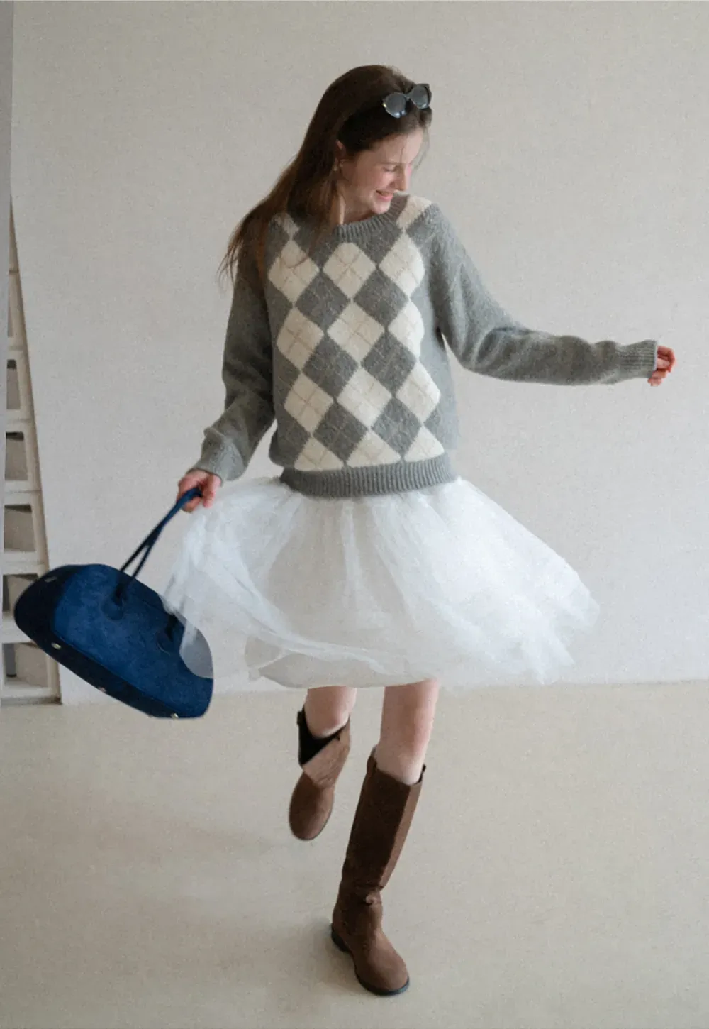 Classic diamond pattern wool knit sweater for casual wear