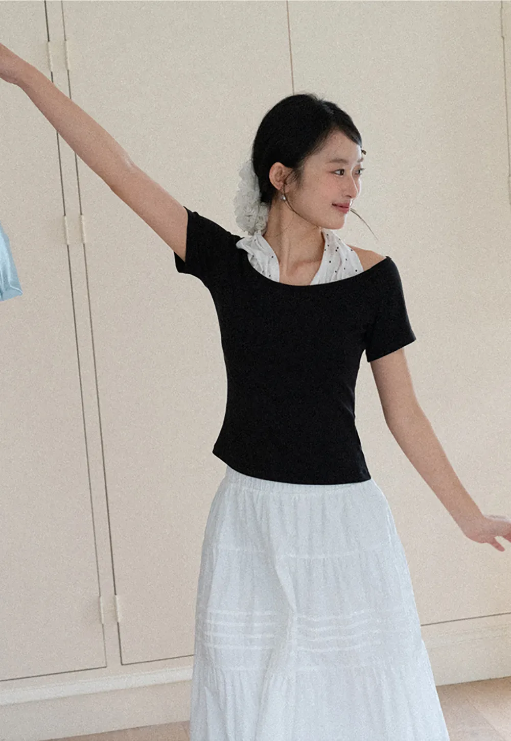 Off shoulder short sleeve top with halter neck detail