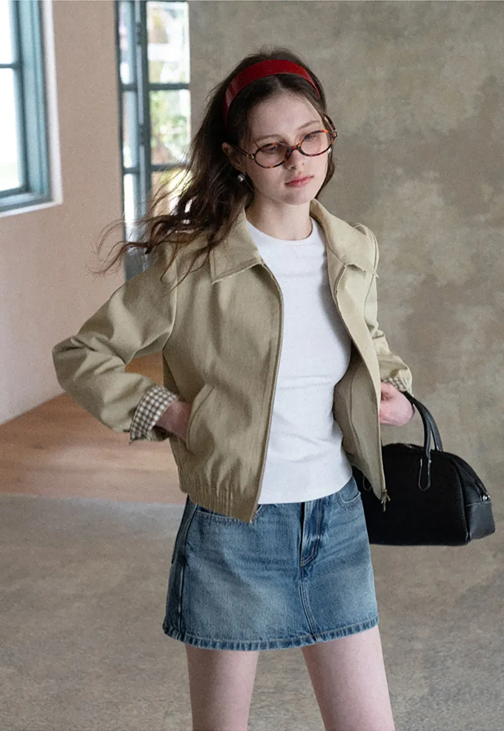 Short Jacket with Collar and Elastic Hem