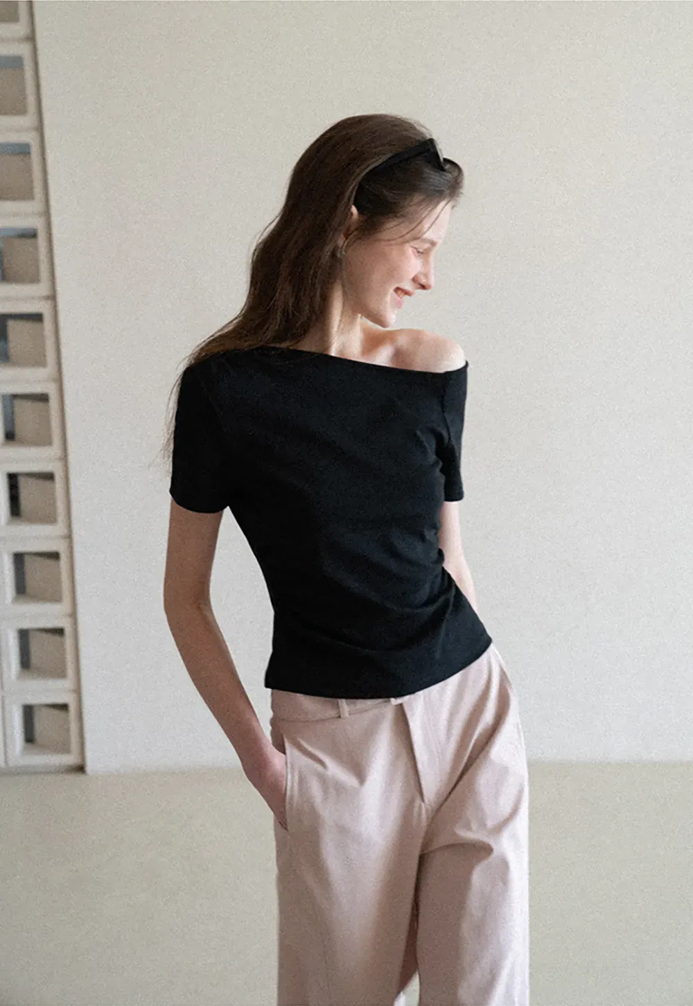 Off shoulder short sleeve fitted t shirt