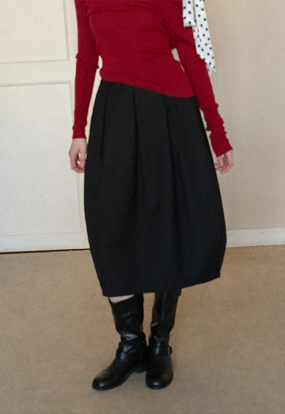 Elegant Pleated Midi Skirt with Flared Design