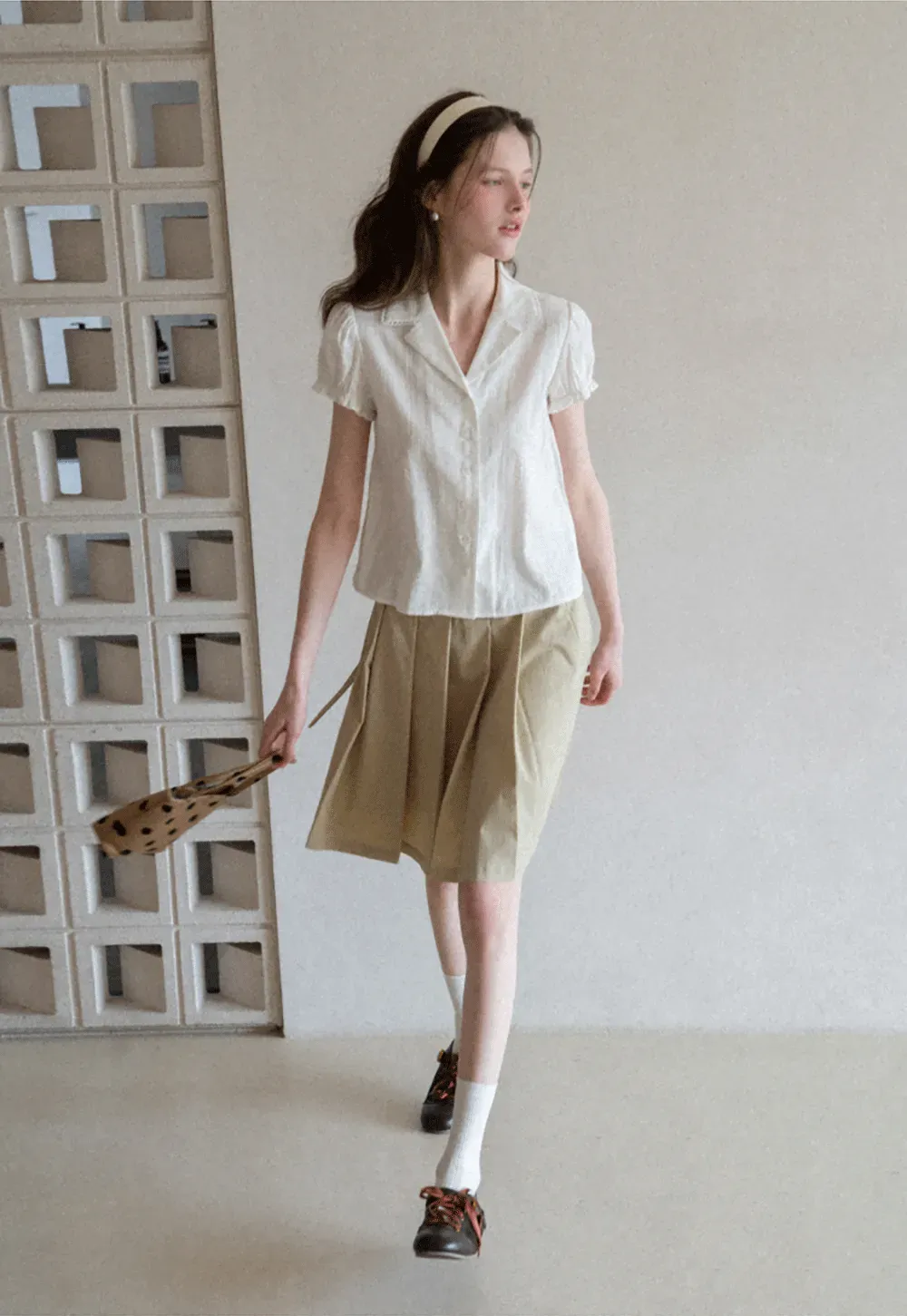 Short Sleeve Shirt with Collar and Button Front