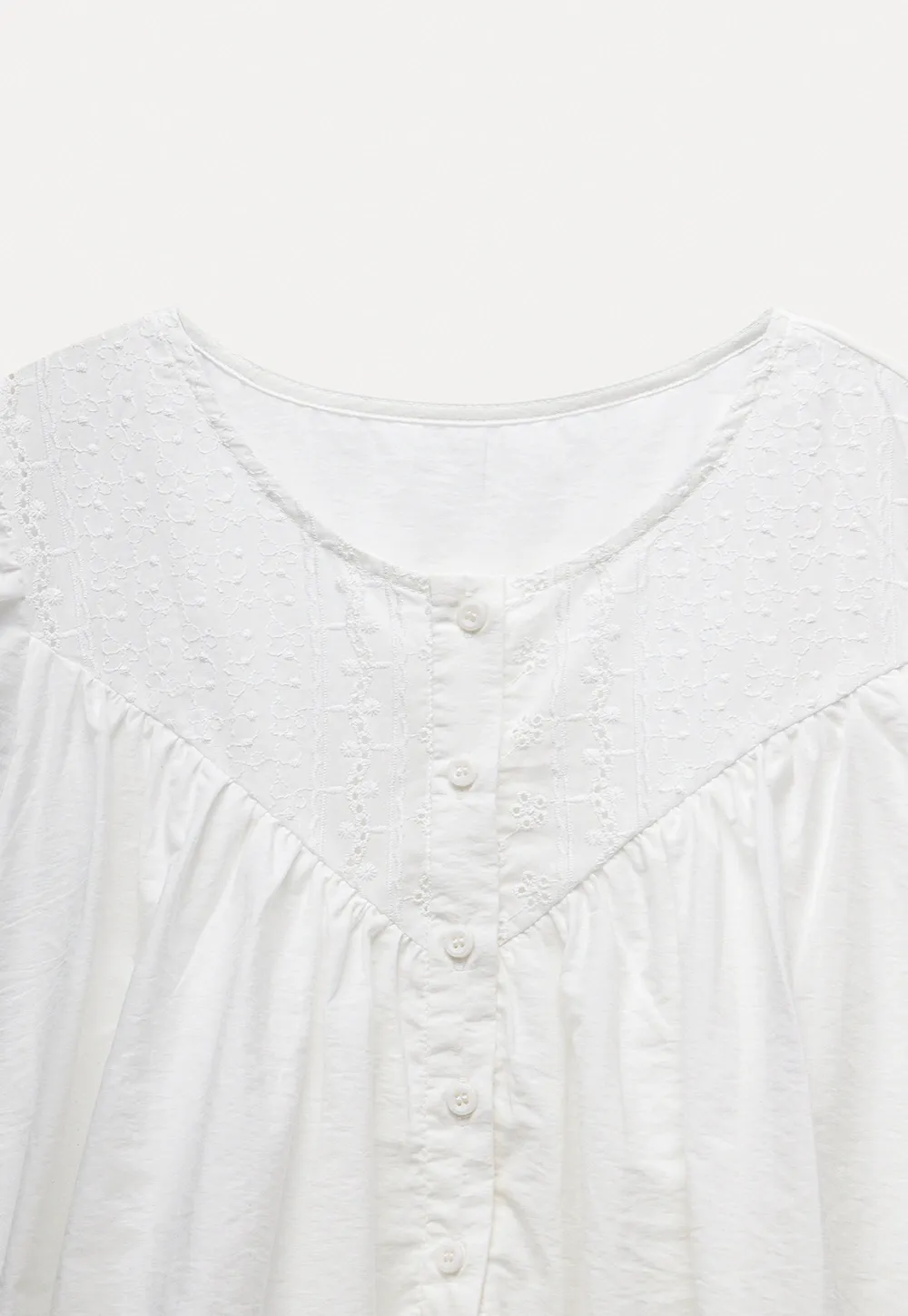 Women’s White Embroidered Button-Front Puff Sleeve Blouse