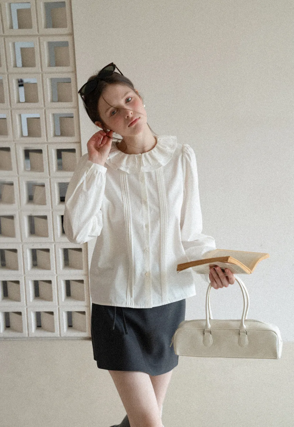 Elegant Blouse with Ruffled Collar and Pintuck Detail