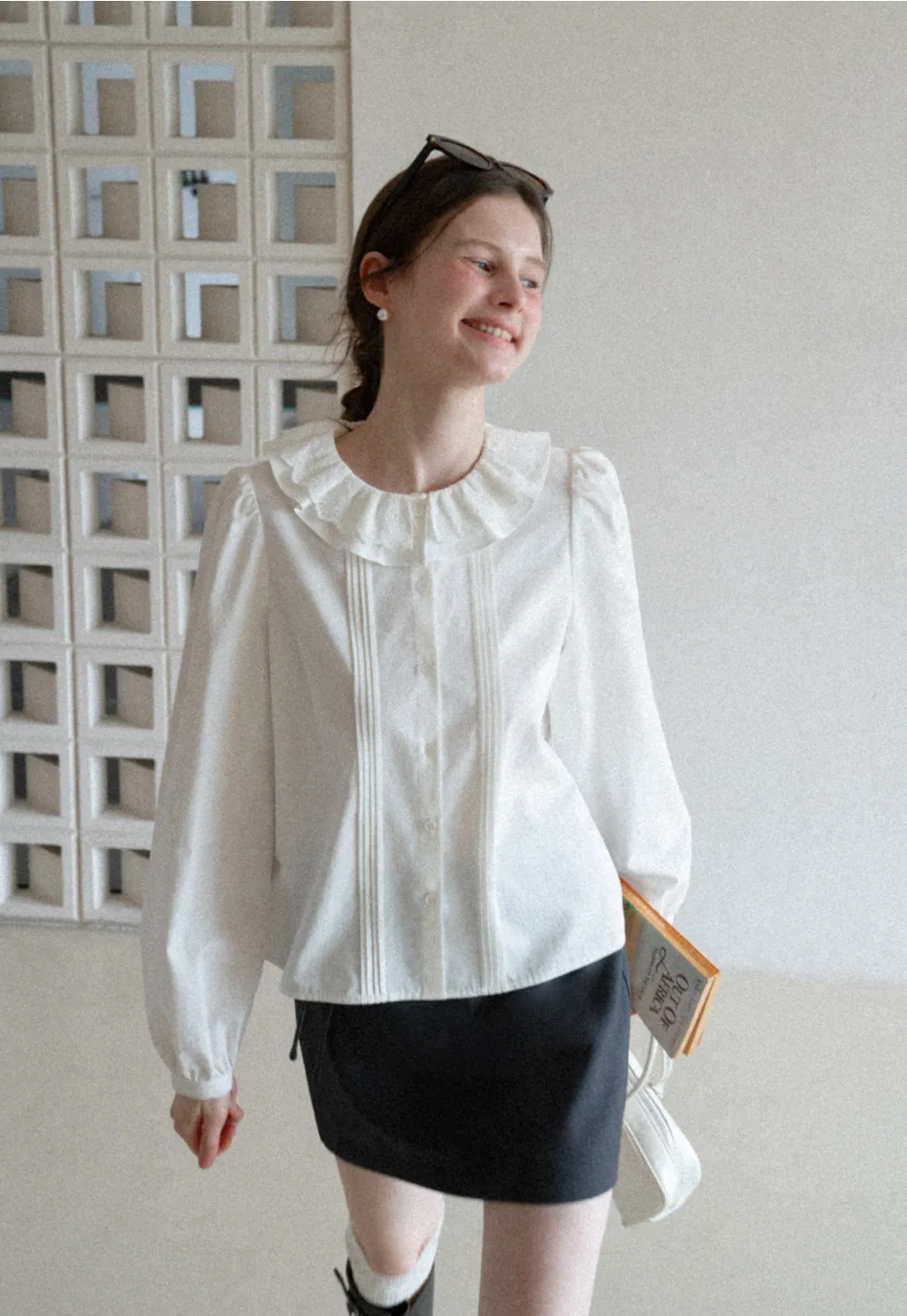 Elegant Blouse with Ruffled Collar and Pintuck Detail