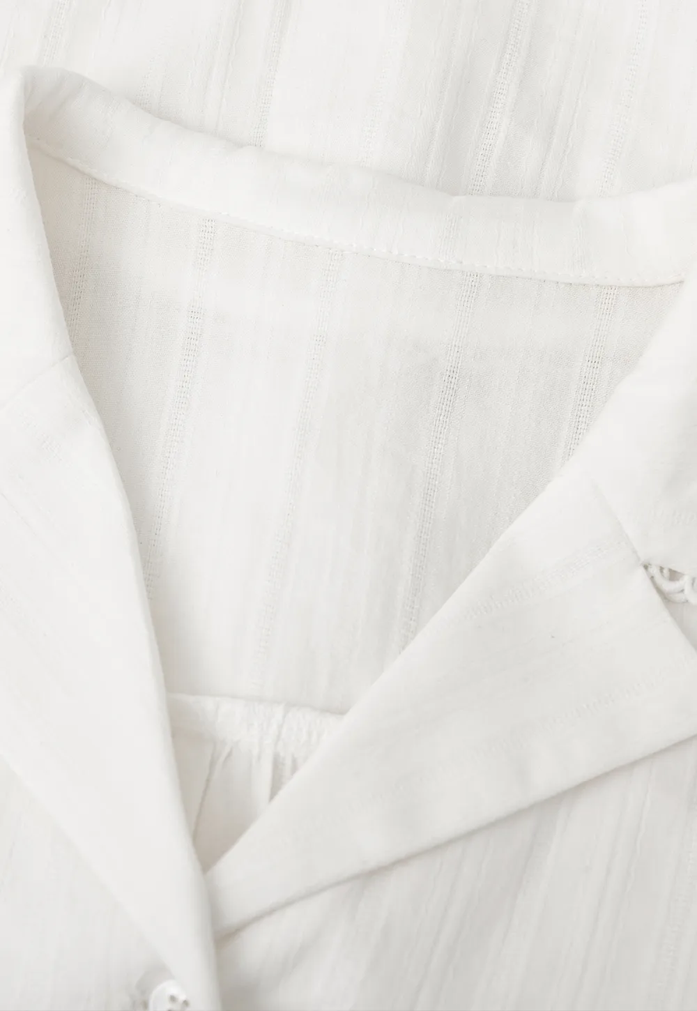 Short Sleeve Shirt with Collar and Button Front