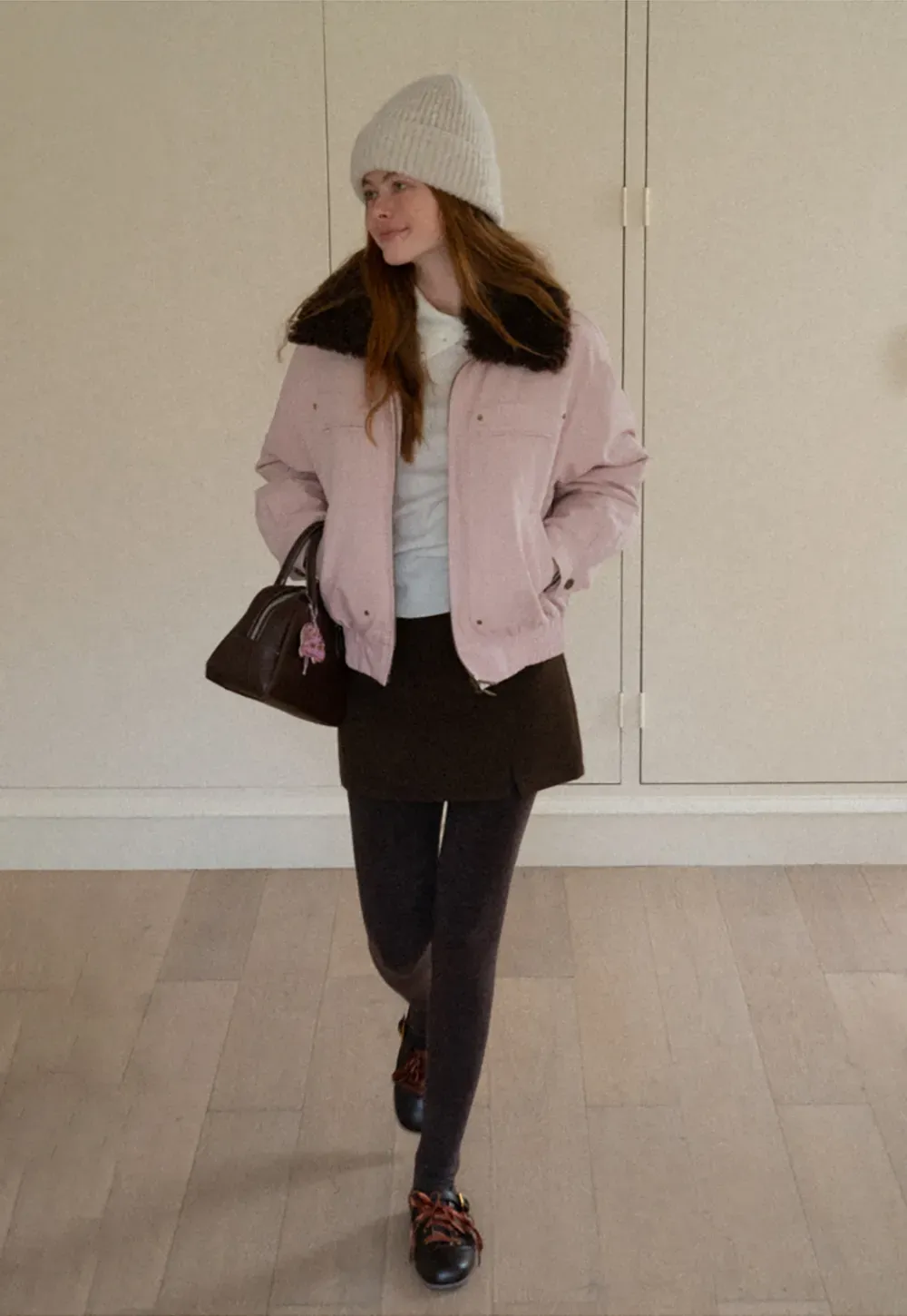 Stylish Short Jacket with Faux Fur Collar and Elastic Hem