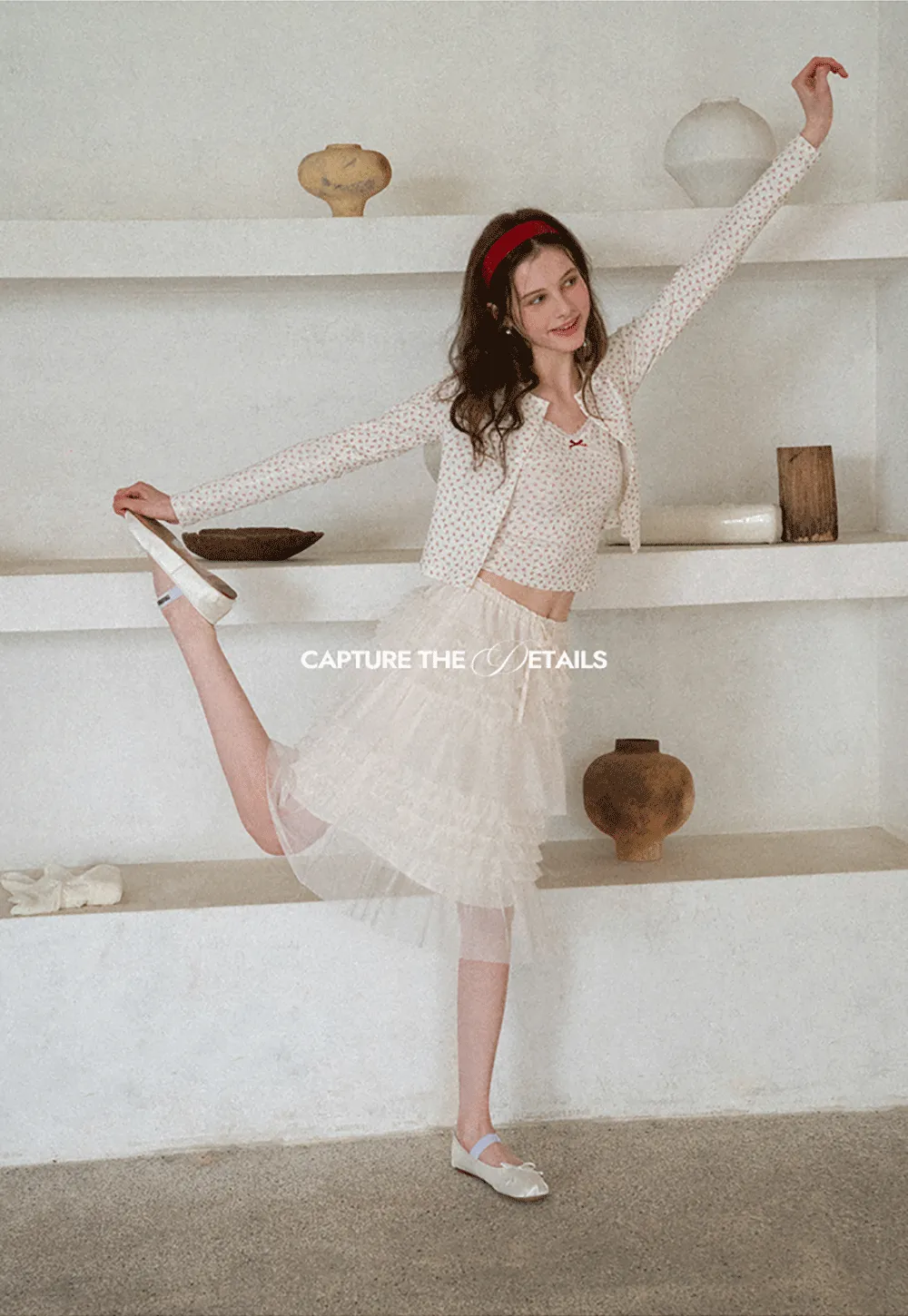 Floral Print Lace Trim V Neck Short Top