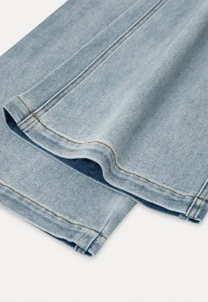 Wide leg flared denim jeans with front pockets