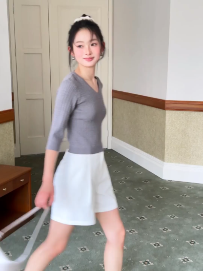 V Neck Ribbed Knit Crop Top